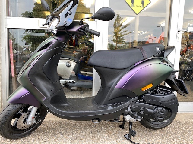 Piaggio Zip 4T SP | Mat Cameleon | EURO5 | Custom | AKTIE